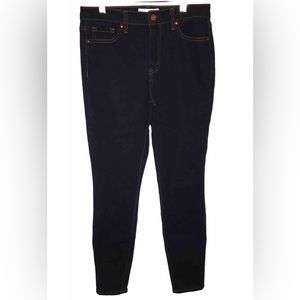 Jessica Simpson Blue Women Jeans Hight Rise  Size 6/28  Waist 13.5” Rise 10” L37